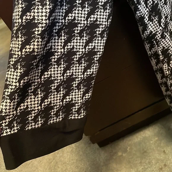 Christopher & Banks women’s top NWT - Picture 8 of 9